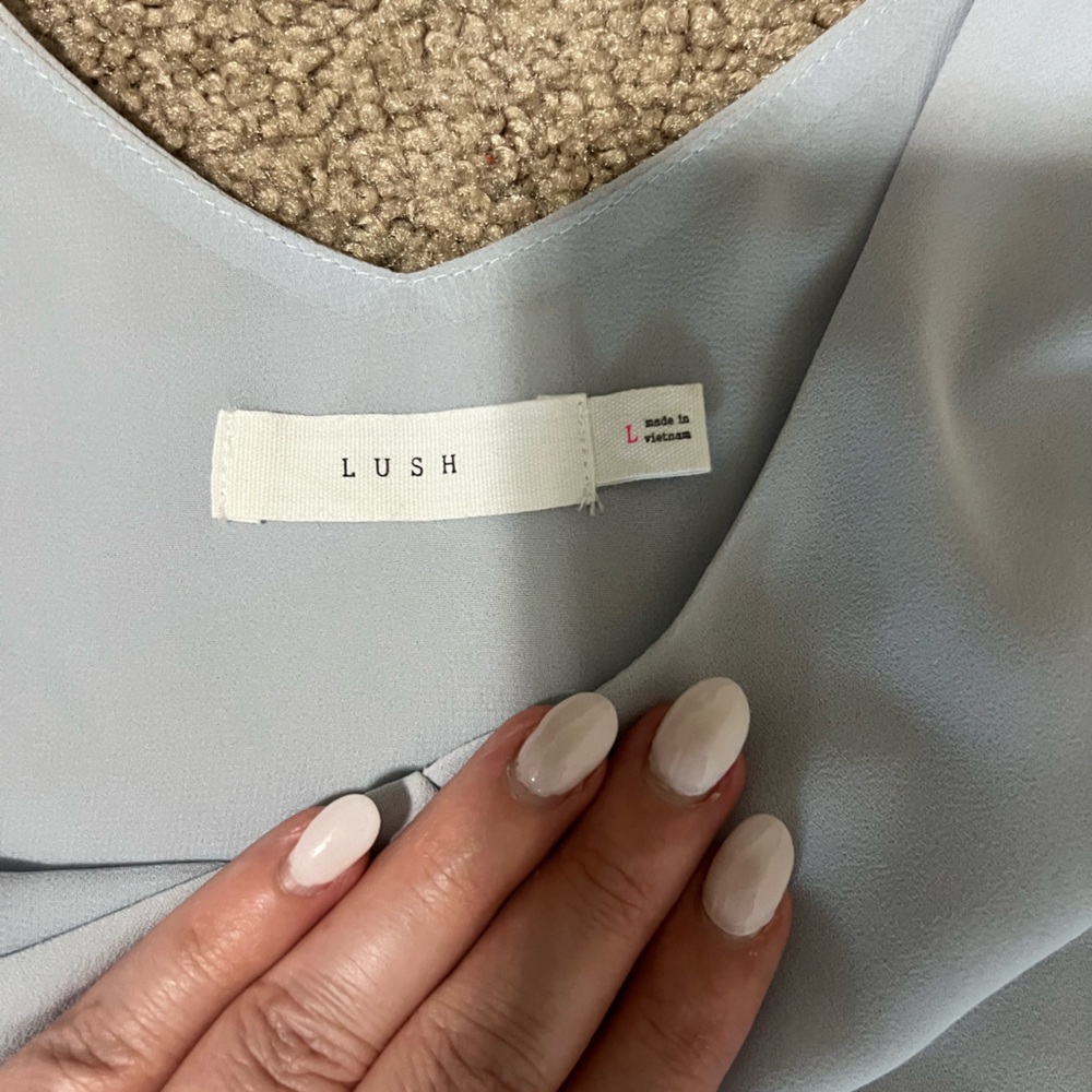 Lush Swingy Keyhole Tank Blouse - Picture 6 of 8